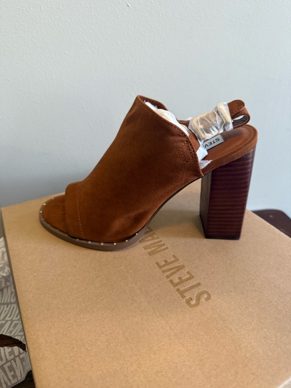 Steve Madden Interrupt brown suede peep toe heel studded NEW - Picture 5 of 8